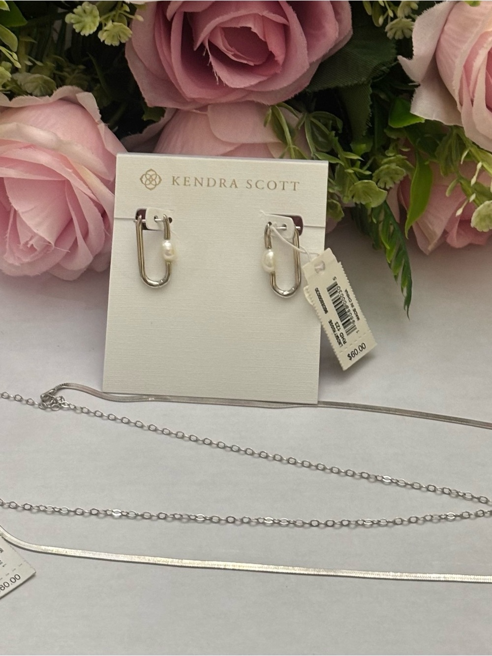 NWT Kendra Scott set of Lindsay Earrings + necklace in silver white pearl